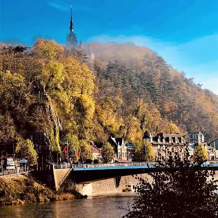 Le Jardin Des Miroirs
