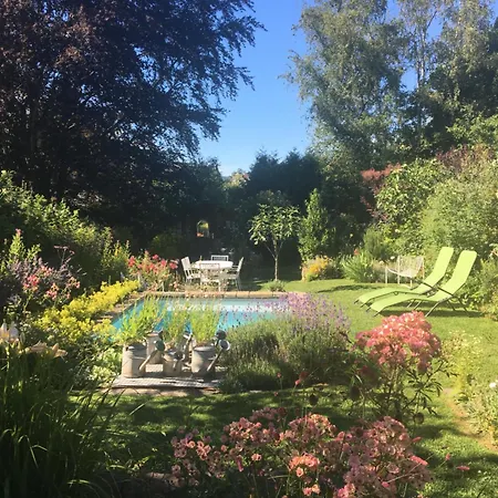 Le Jardin Des Miroirs