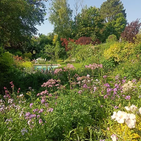 Le Jardin Des Miroirs Nocleg ze śniadaniem 3*