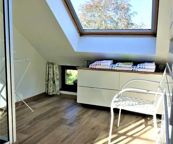 Le Jardin Des Miroirs לינה וארוחת בוקר 3*